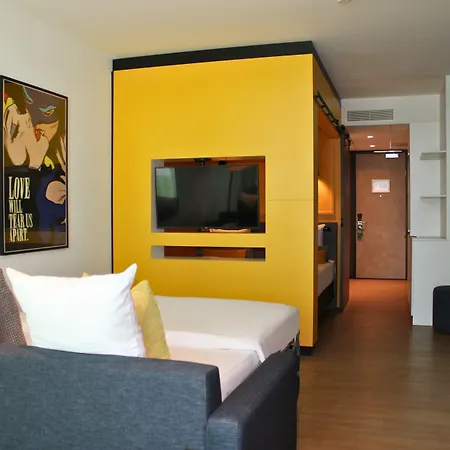 Cityden Zuidas Aparthotel 4*