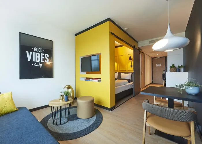 Cityden Zuidas Aparthotel 4*